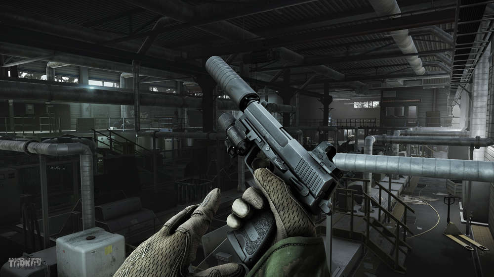 escape-from-tarkov-screenshot-pistol-reload.jpg