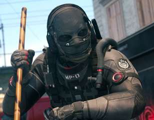 operator-holding-melee-weapon-wz.jpg